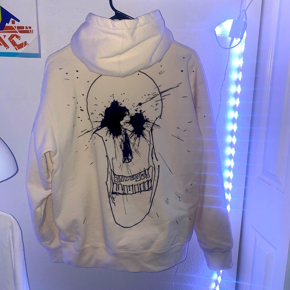 Supreme hoodie